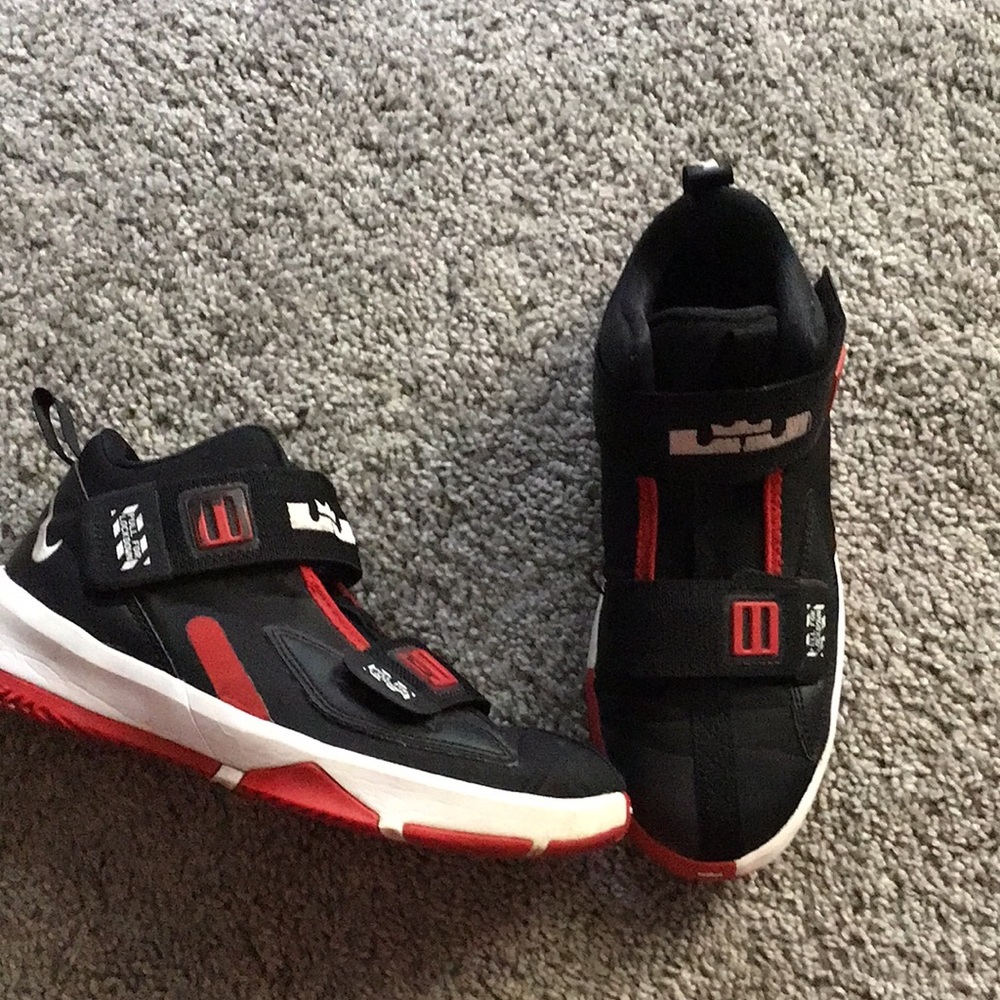 Lebron 13 soldier